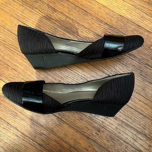 Bandolina Jovian Black Shoes Mini Wedge Fabric Patent Leather Womens Size 9 1/2M